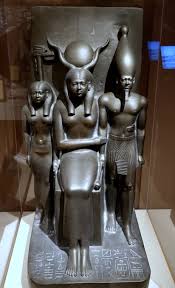 曼考尔国王和两位女神