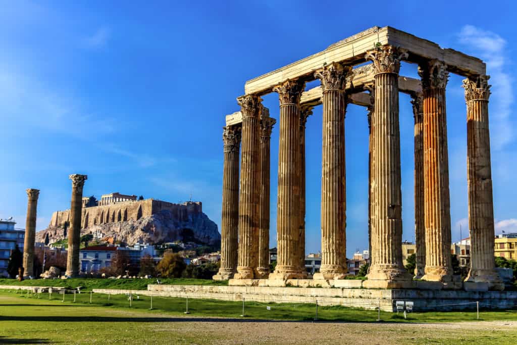 古希腊文明是人类历史上已知的最古老的文明之一。它的伟大不仅仅局限于古代遗迹和英雄故事，它们存在的伟大还延伸到文化、科学、哲学、艺术和建筑。他们的文明至今仍然存在，因为他们在我们日常生活的许多派别中都有他们的印记。我们可以很容易地将所有领域的概念、思想、科学发现和创造追溯到古希腊时代。